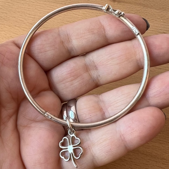 VINTAGE 850 SILVER CHILD BANGLE BRACELET WITH SHAMROCK CHARM SECURE LOCK UNIQUE